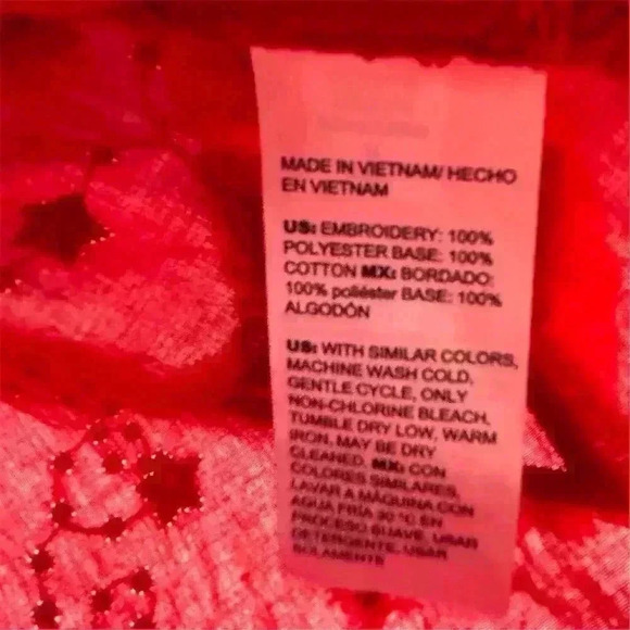 Chico's Women's Embroidered Stars Peasant Top Blouse Red Size 6 Casual - Picture 3 of 9